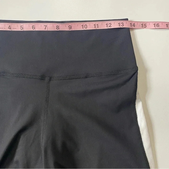 Electric & Rose Large Sunset High Rise Legging Black and White - Picture 3 of 7